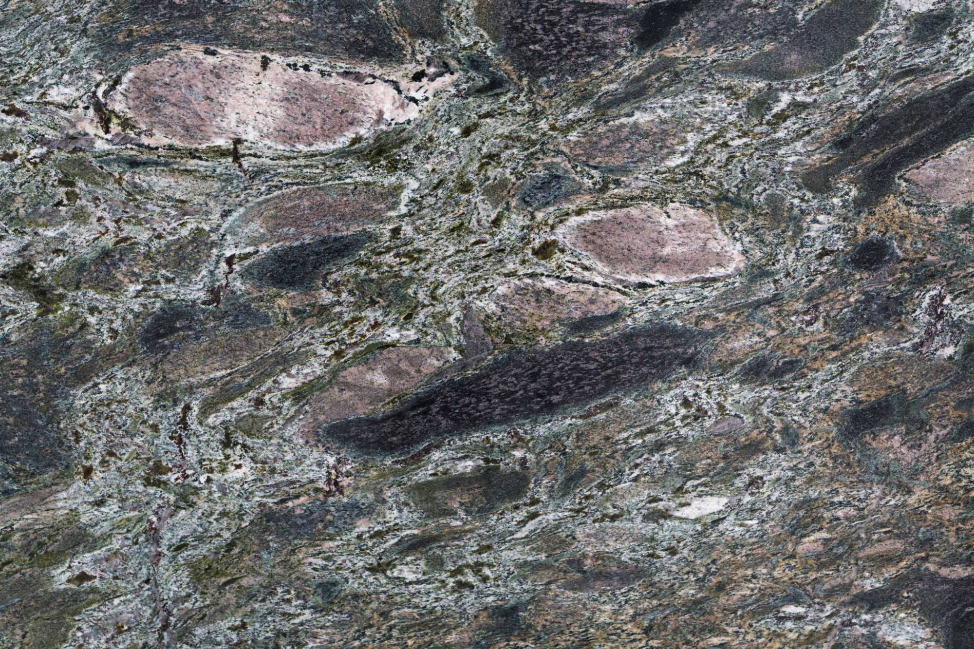 Coloris vert pour ce Granit que vous trouverez à prix imbattable chez votre marbrier HM deco