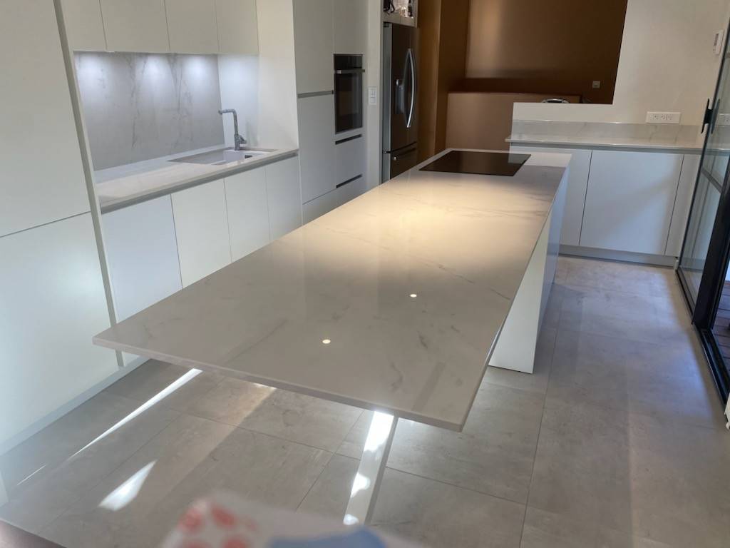 Plan de travail en dekton tundra pas cher près de Cestas