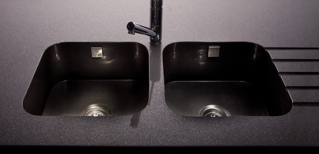 Double vasque avec cuve intégrée grise avec rainurage en Aquitaine