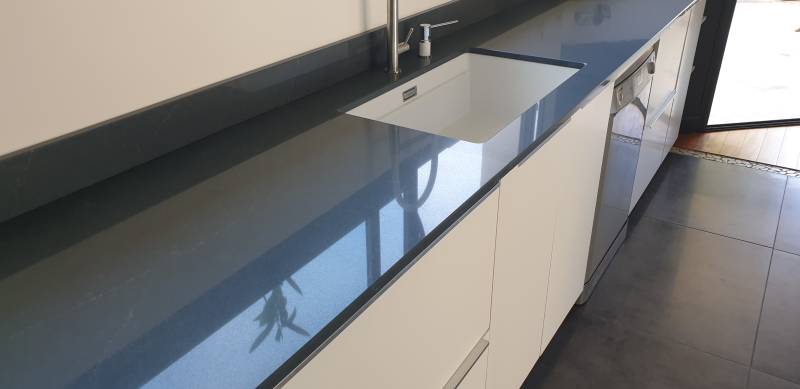 Quelle taille peut on avoir au maximum pour un plan de travail en quartz à Artigues 33