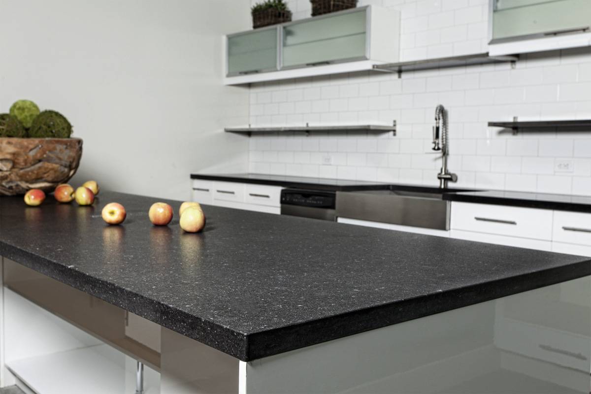 Quelle épaisseur choisir pour un plan de travail en quartz à Bordeaux?