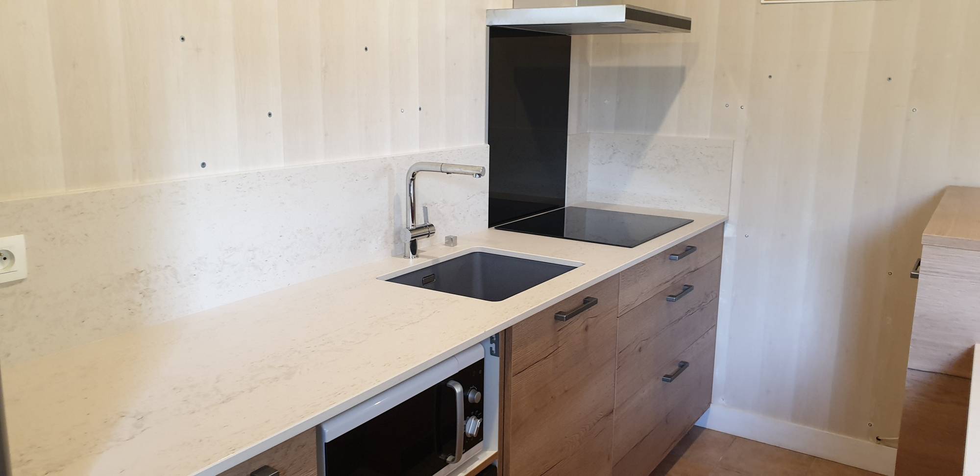 ou faire un devis pour des plans de travail sur mesure en pierre sur Bordeaux