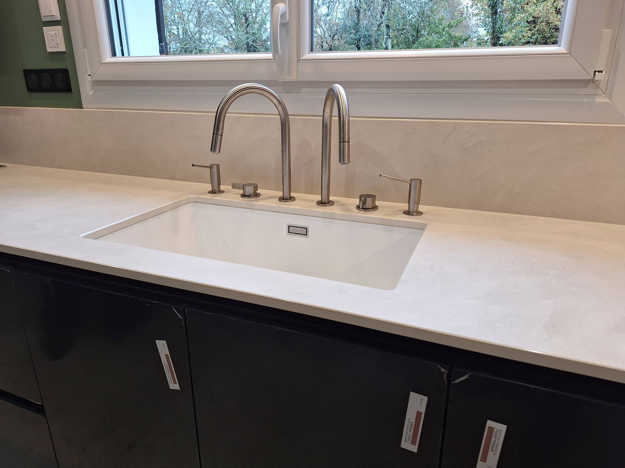 FAIRE POSER DESPLANS DETRAVAIL EN DESTOCKAGE A BORDEAUX