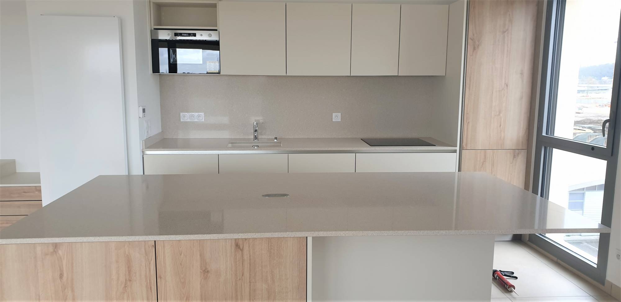 PLAN DE TRAVAIL GRIS SUR LE BASSIN D'ARCACHON