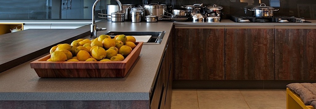 plan de travail en quartz bordeaux