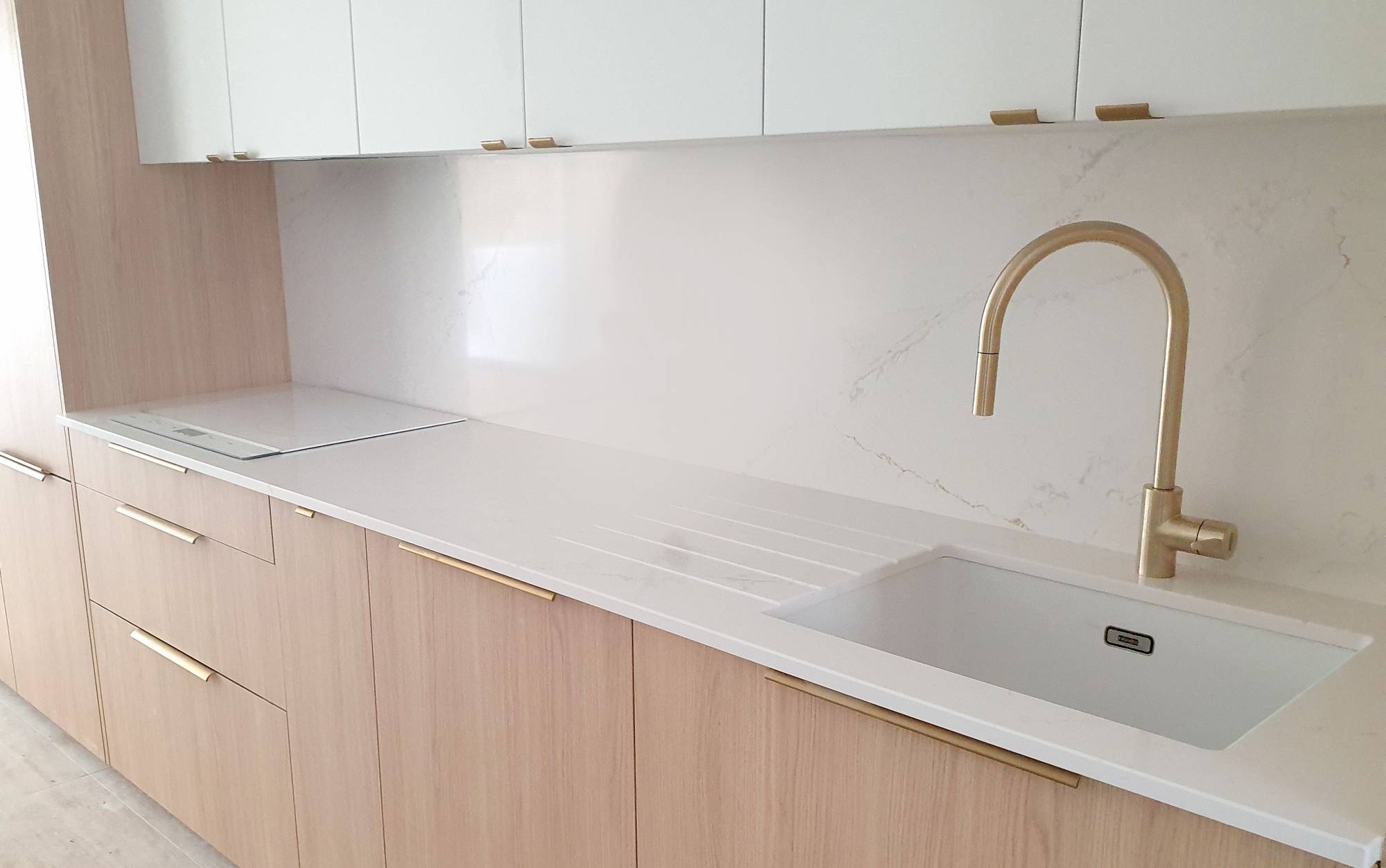 installer un plan de travail en quartz pas cher à Pessac