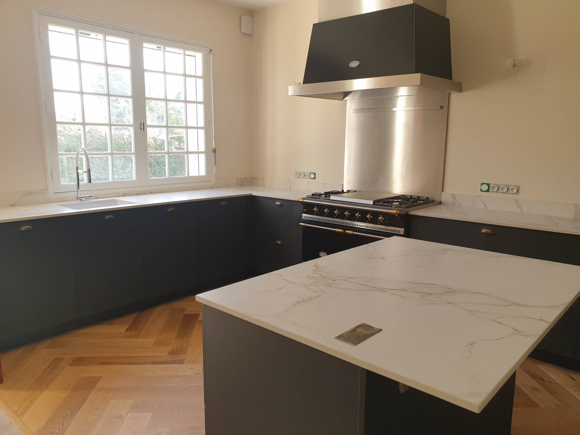 petit budget pour des plans de travail en pierre à deux pas de Gujan mestras