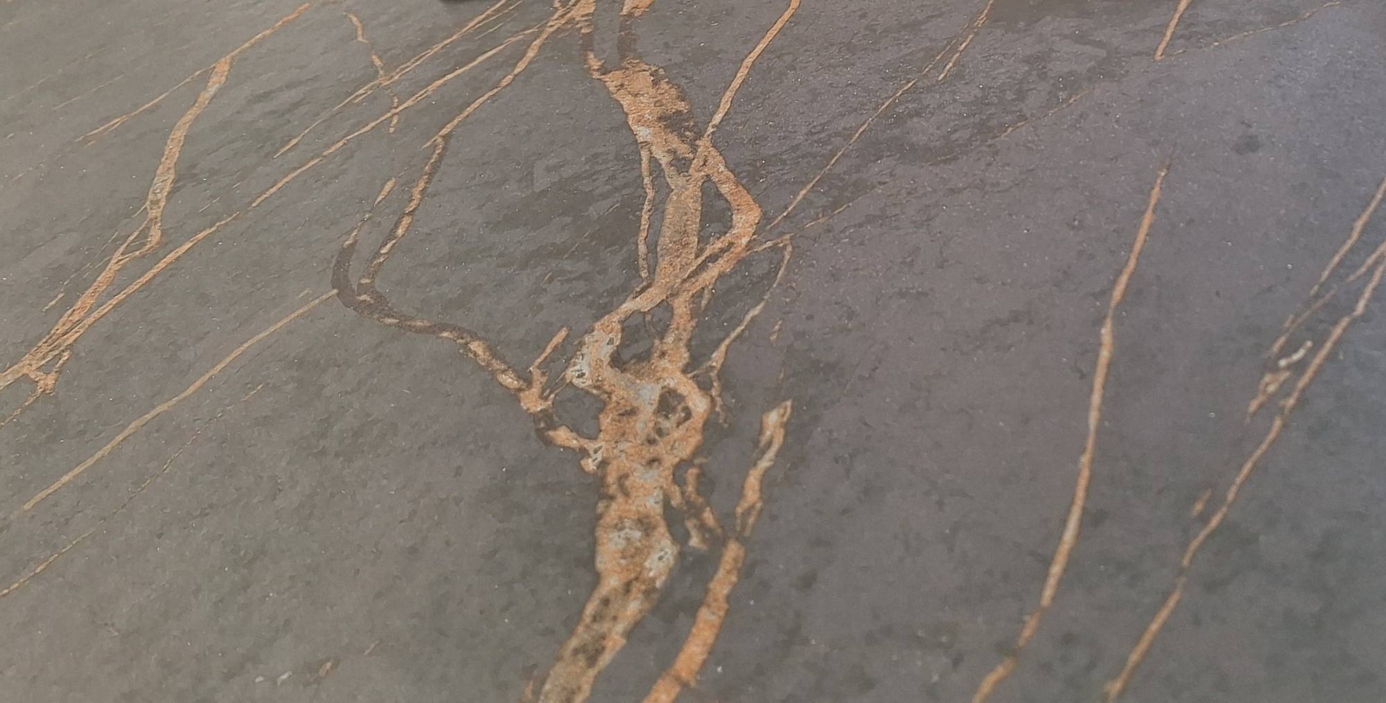 Vue en détail du plan de travail en dekton Laurent à Mérignac 33