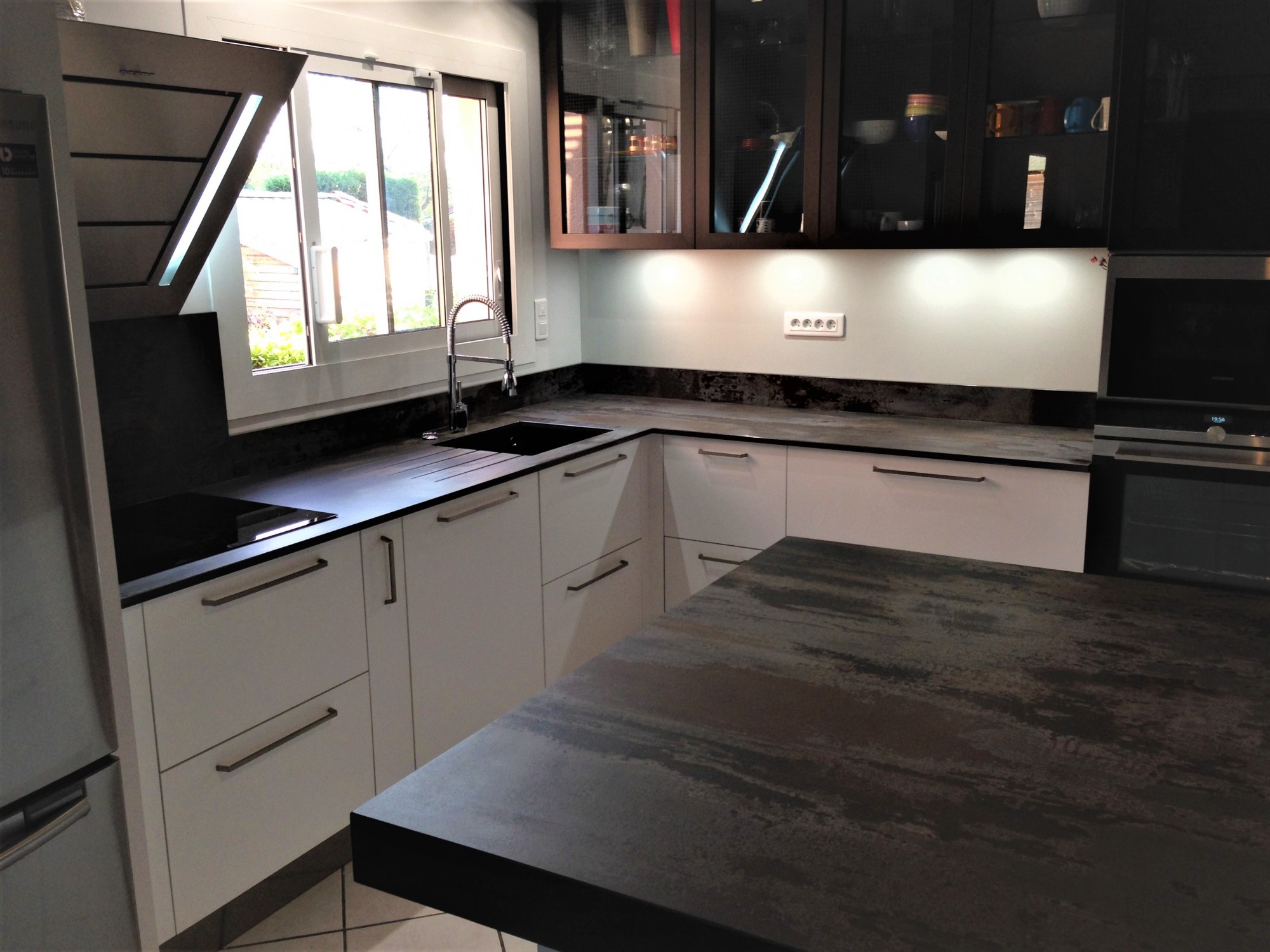 Effet rouillé sur plan de travail de cuisine dans les landes 40