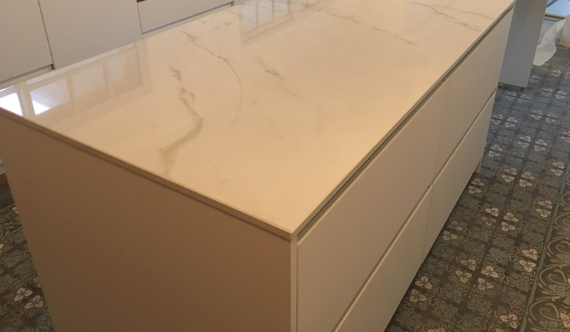 plan de travail robuste en pierre pour cuisine à Gradignan 33