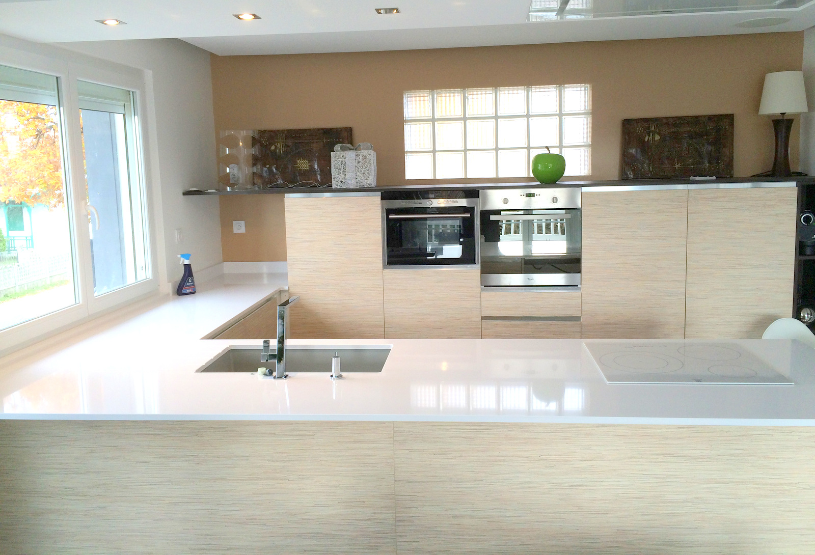 Installer un grand plan de travail sur mesure en Quartz  près d'Artigues sur Bordeaux