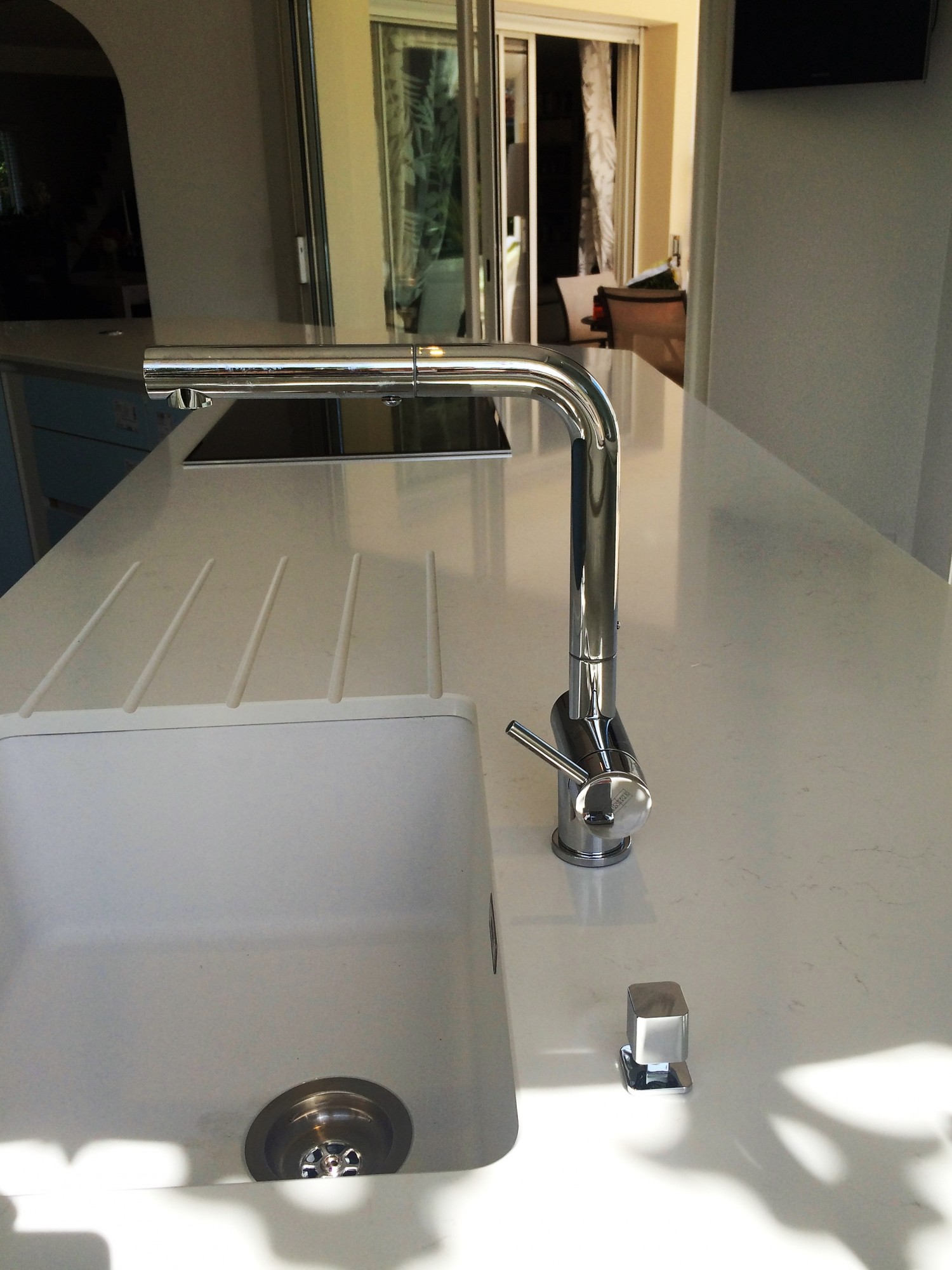 Faire installer une cuve en quartz Silestone Ariel comme son plan de travail  près de Cestas