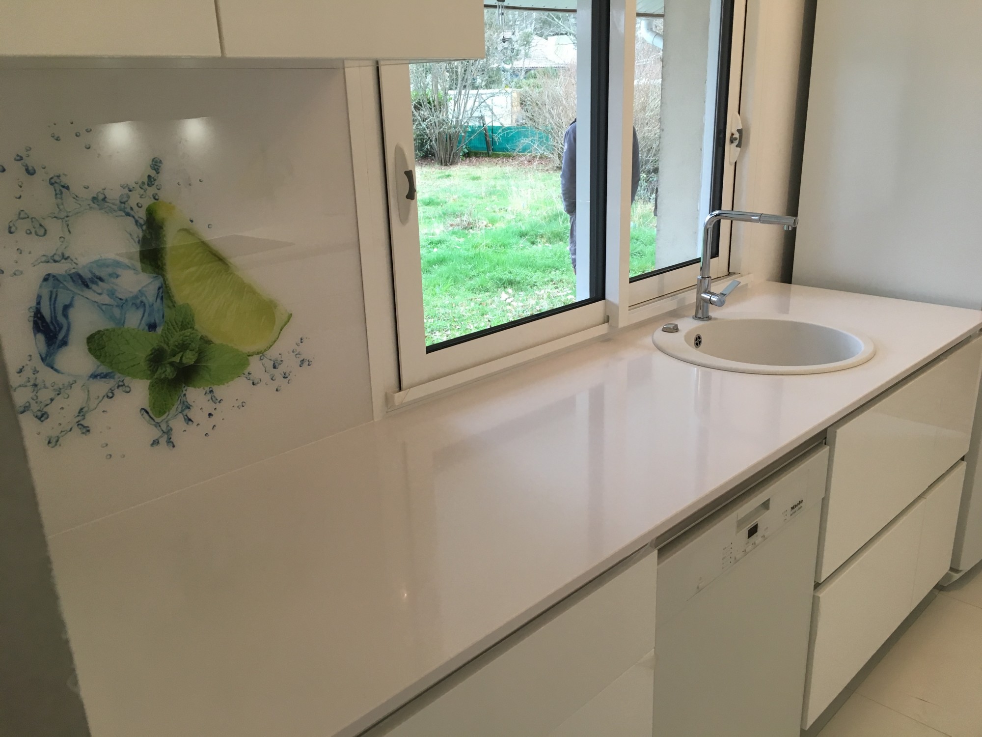 cuisine avec quartz silestone iconic white dans les landes 40
