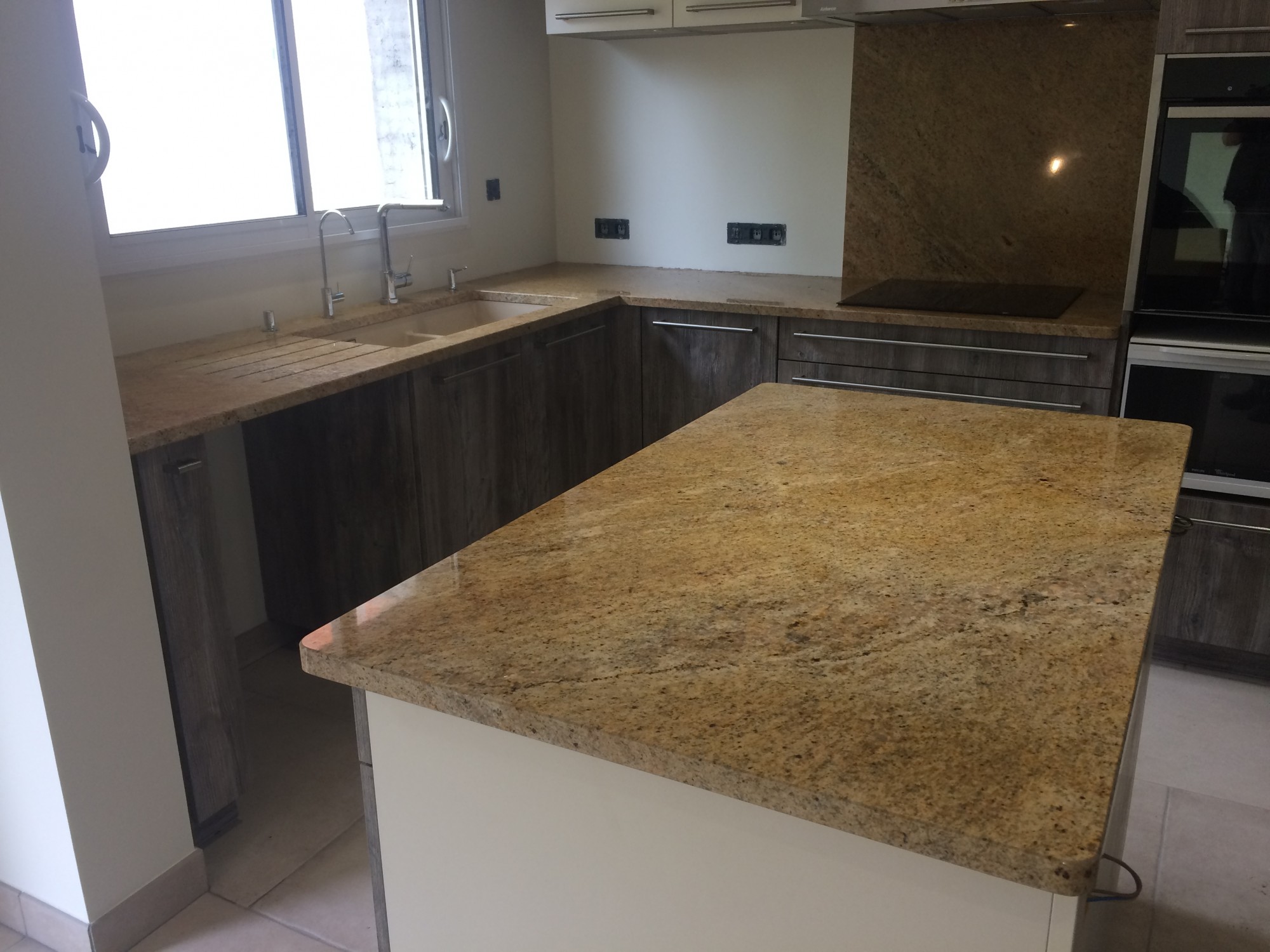 PLAN DE TRAVAIL MADURA GOLD