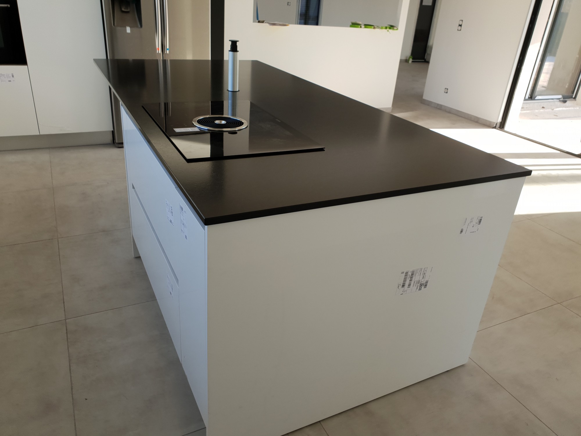 Installer du granit sur son îlot central dans le sud ouest
