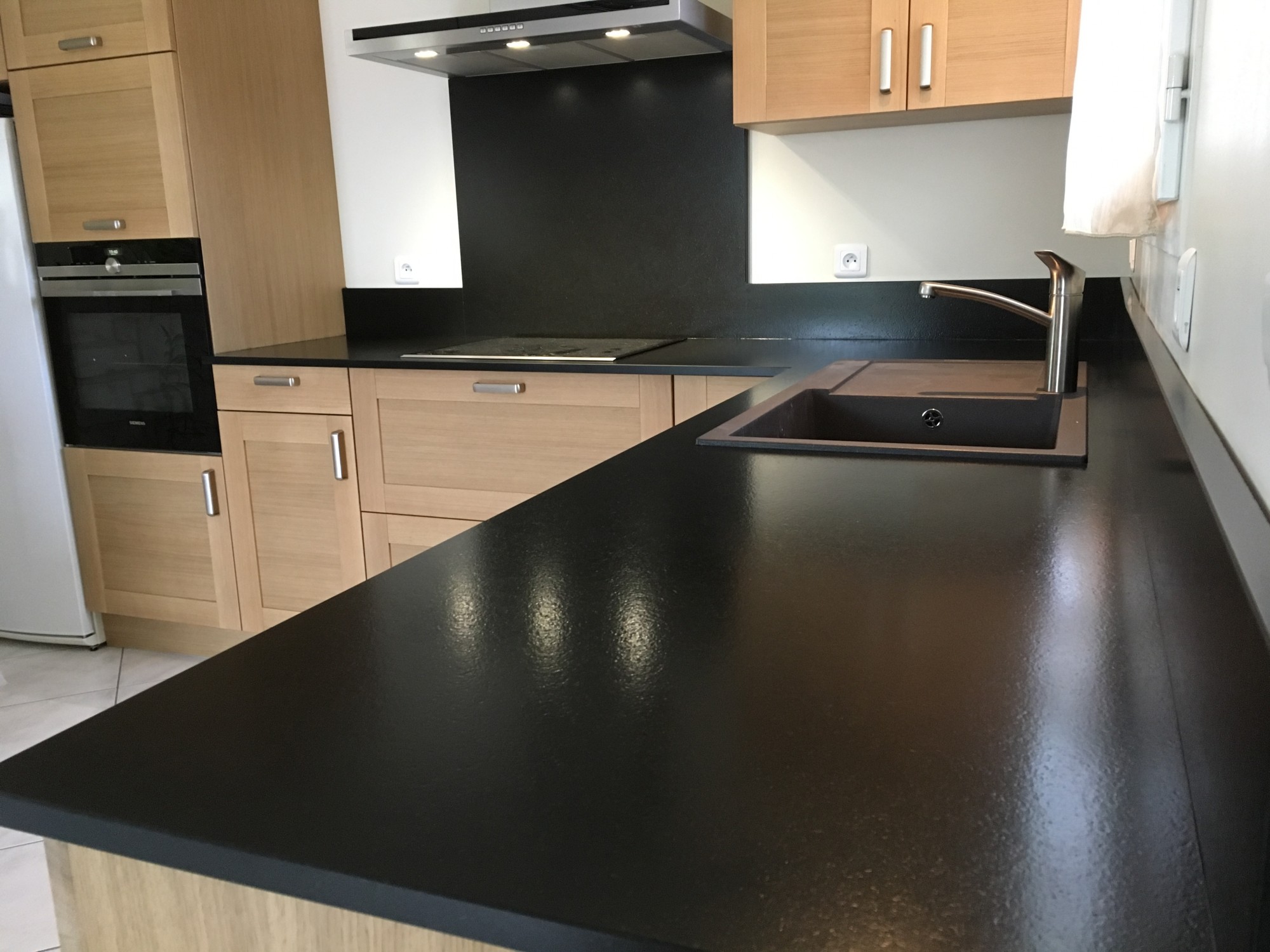 Rénover sa cuisine avec un plan de travail en granit en gironde