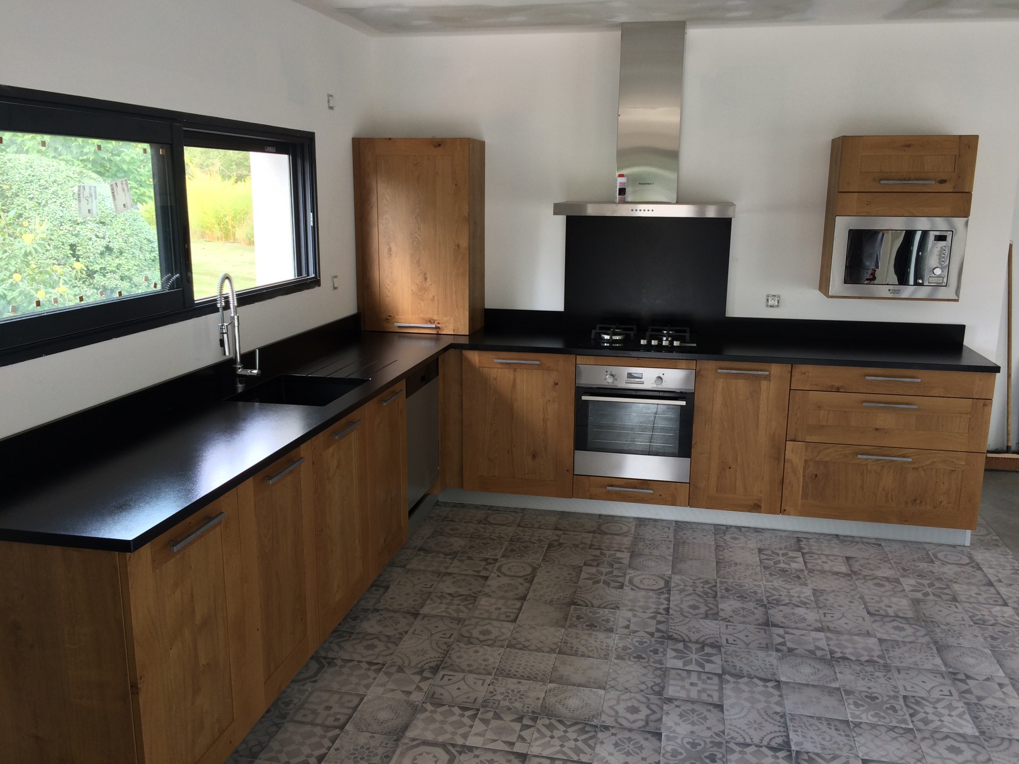 Plan de travail et dosserets en Granit Noir Zimbabwe sur le Bassin d'Arcachon  33