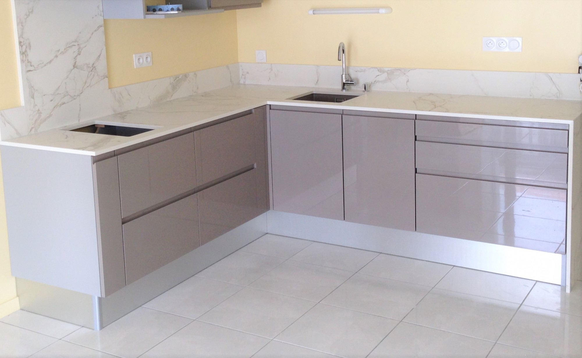 Plan de travail linéaire en dekton Entzo à Artigues 33