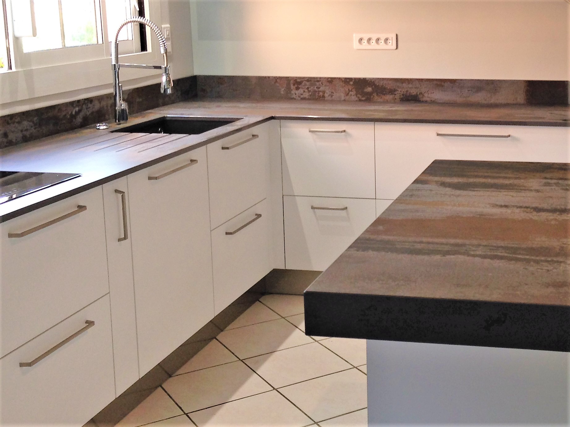 DEKTON TRILIUM - Dosserets en dekton pour cuisine bordelaise