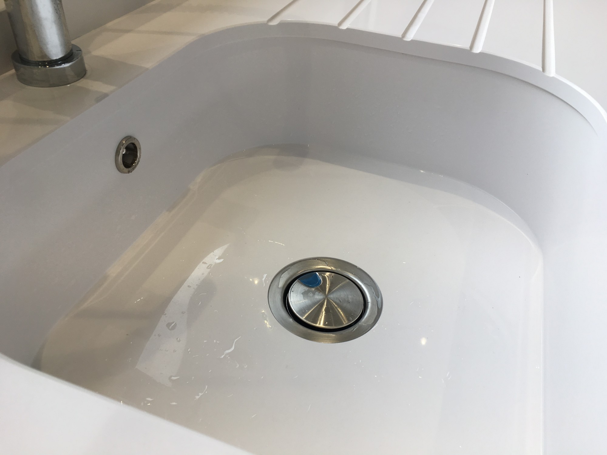 Cuve en quartz intégrée dans votre plan de travail de cuisine en quartz silestone à Mérignac 33