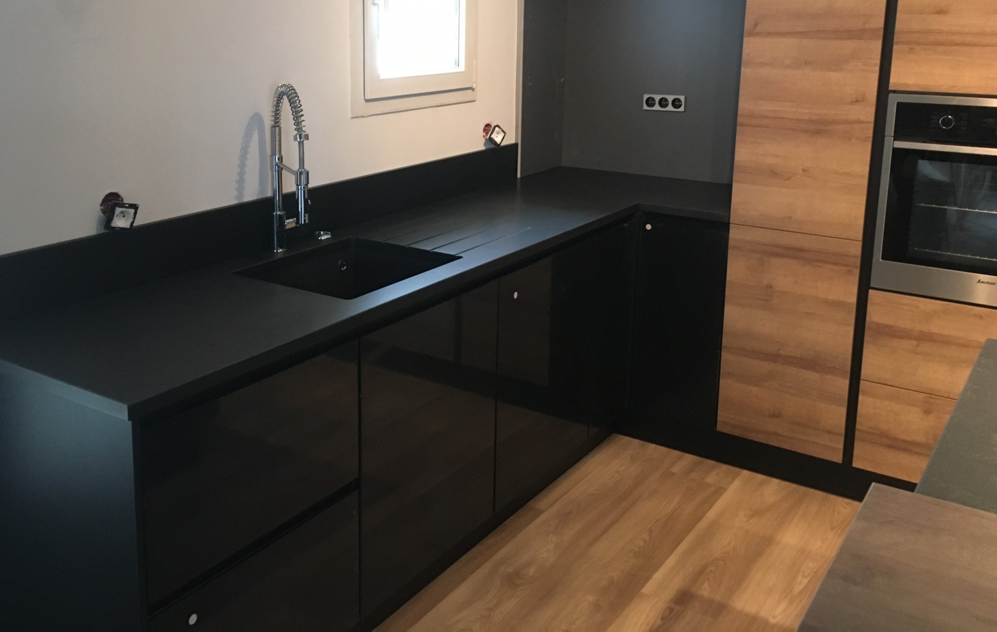 Découper un plan de travail en granit en Aquitaine