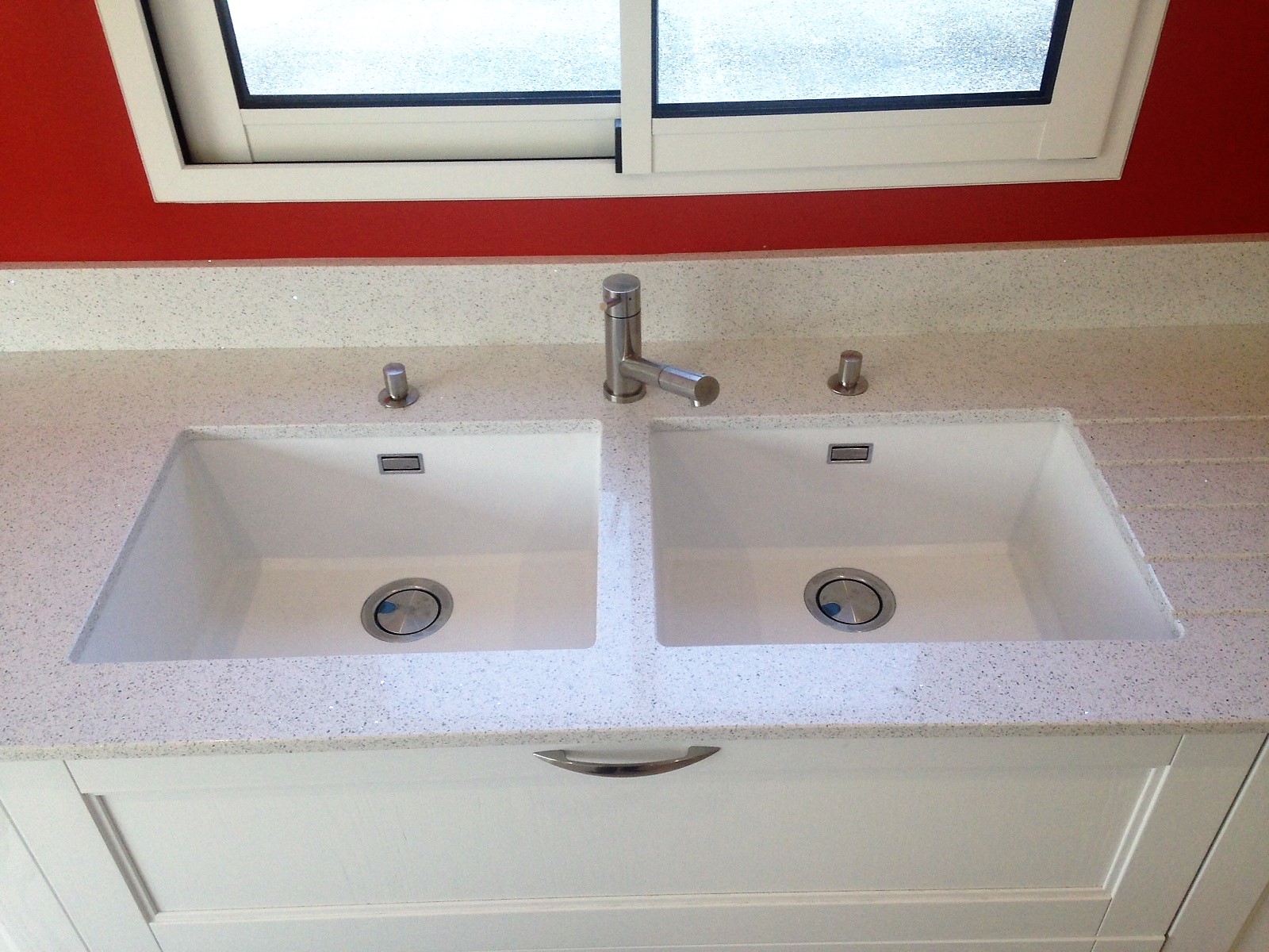 Evier avec quartz blanco stellar à Bordeaux