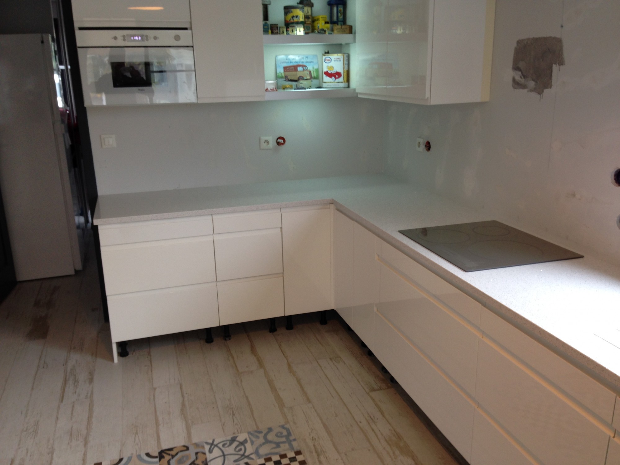 Découper un plan de travail en quartz près de Bordeaux 33