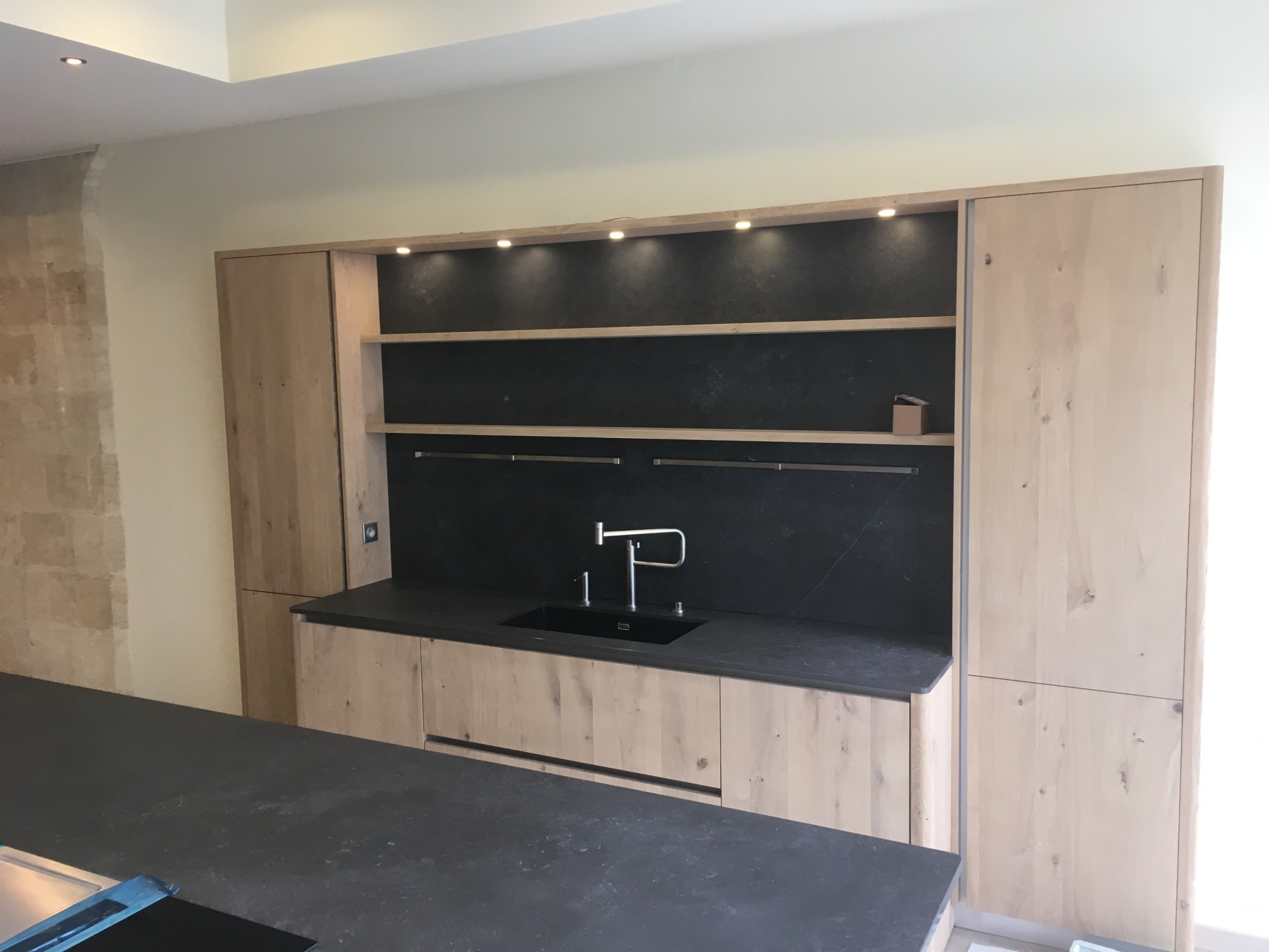 Faire poser un plan de travail en dekton dans sa cuisine en Gironde 33