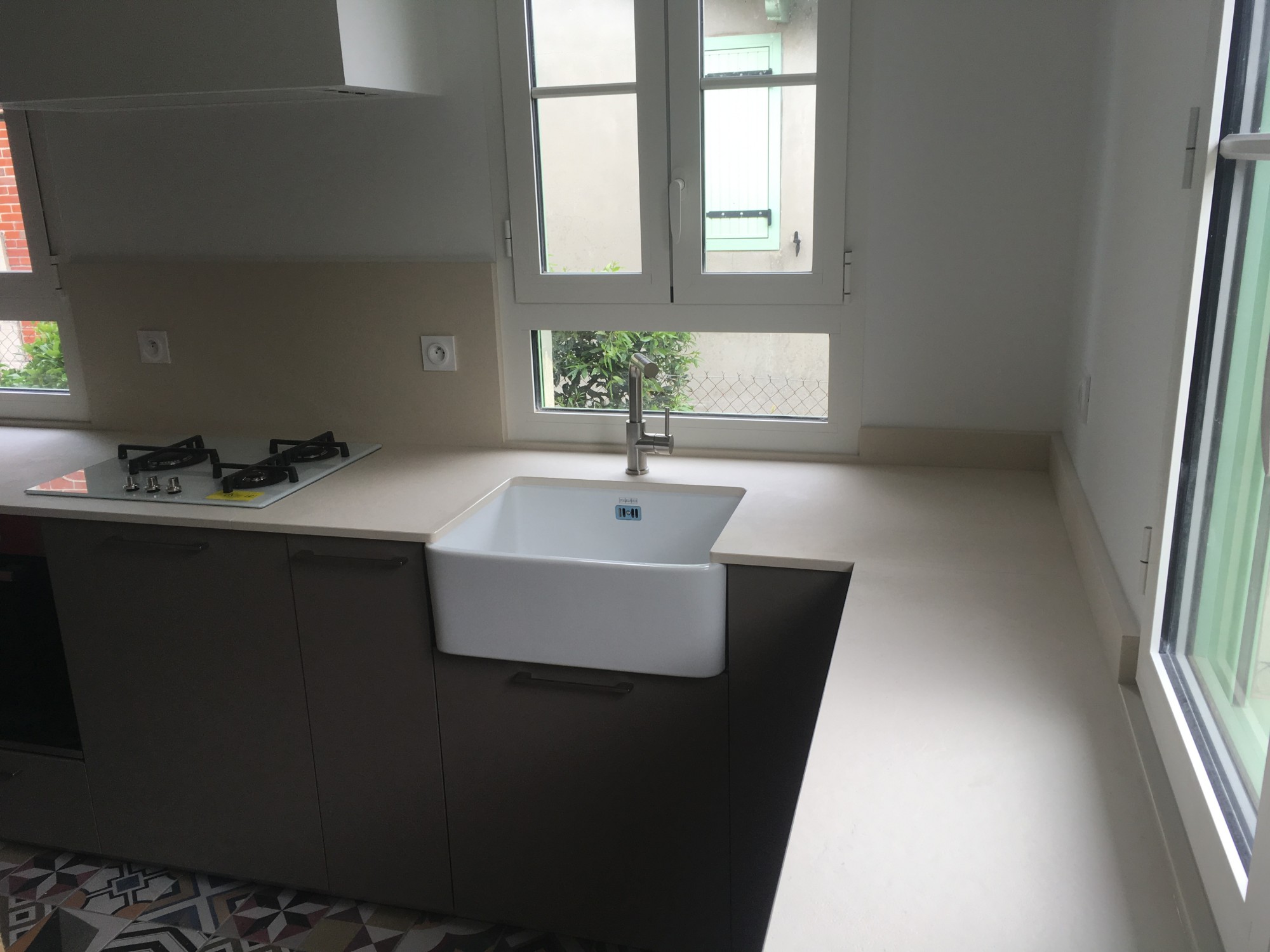 DEKTON EDORA - réaliser un évier en bec de corbin avec un plan de travail en pierre à Biganos 33