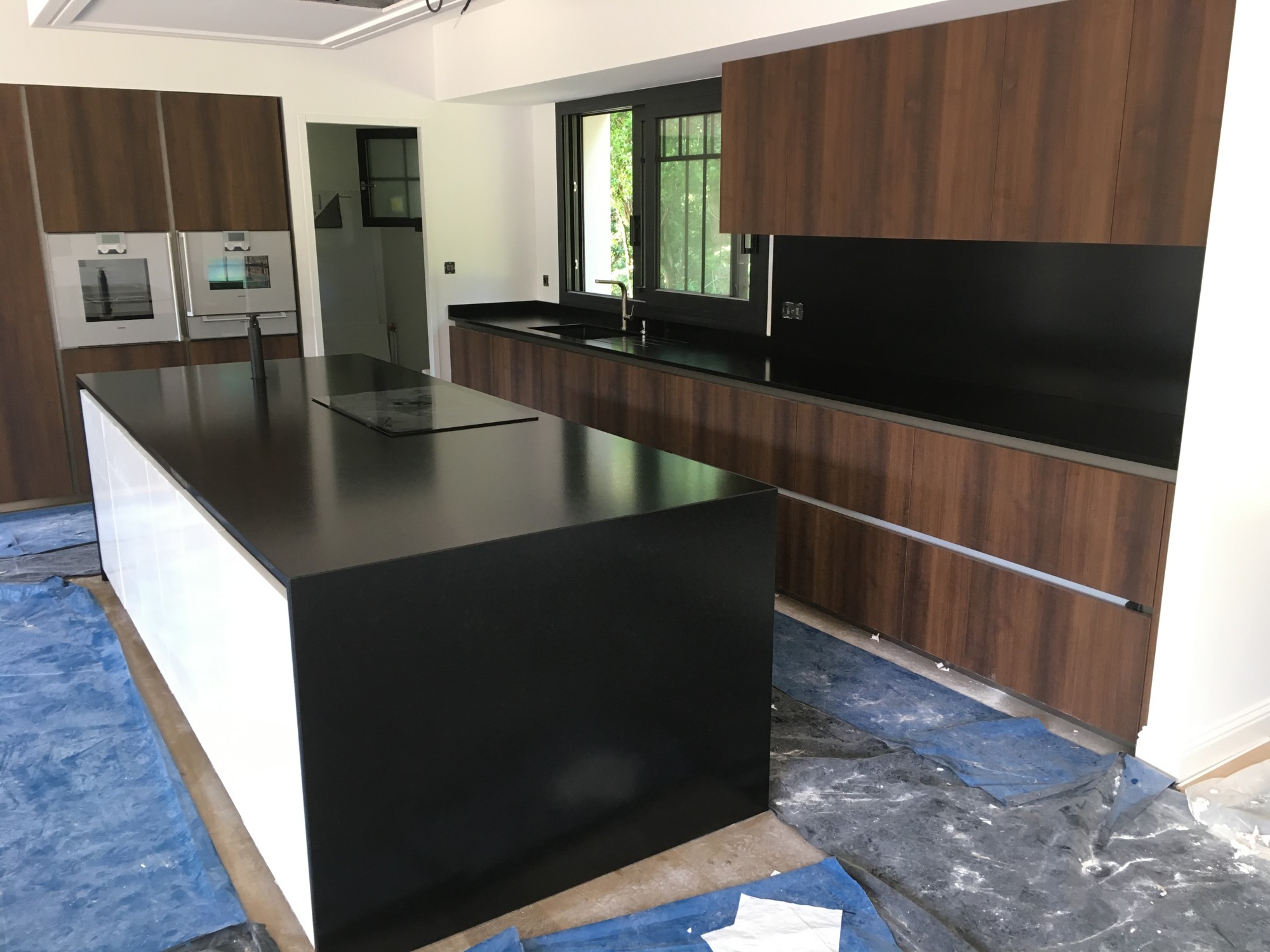 Faire poser un îlot de cuisine en granit Noir Zimbabwe sur le bassin d'arcachon 33