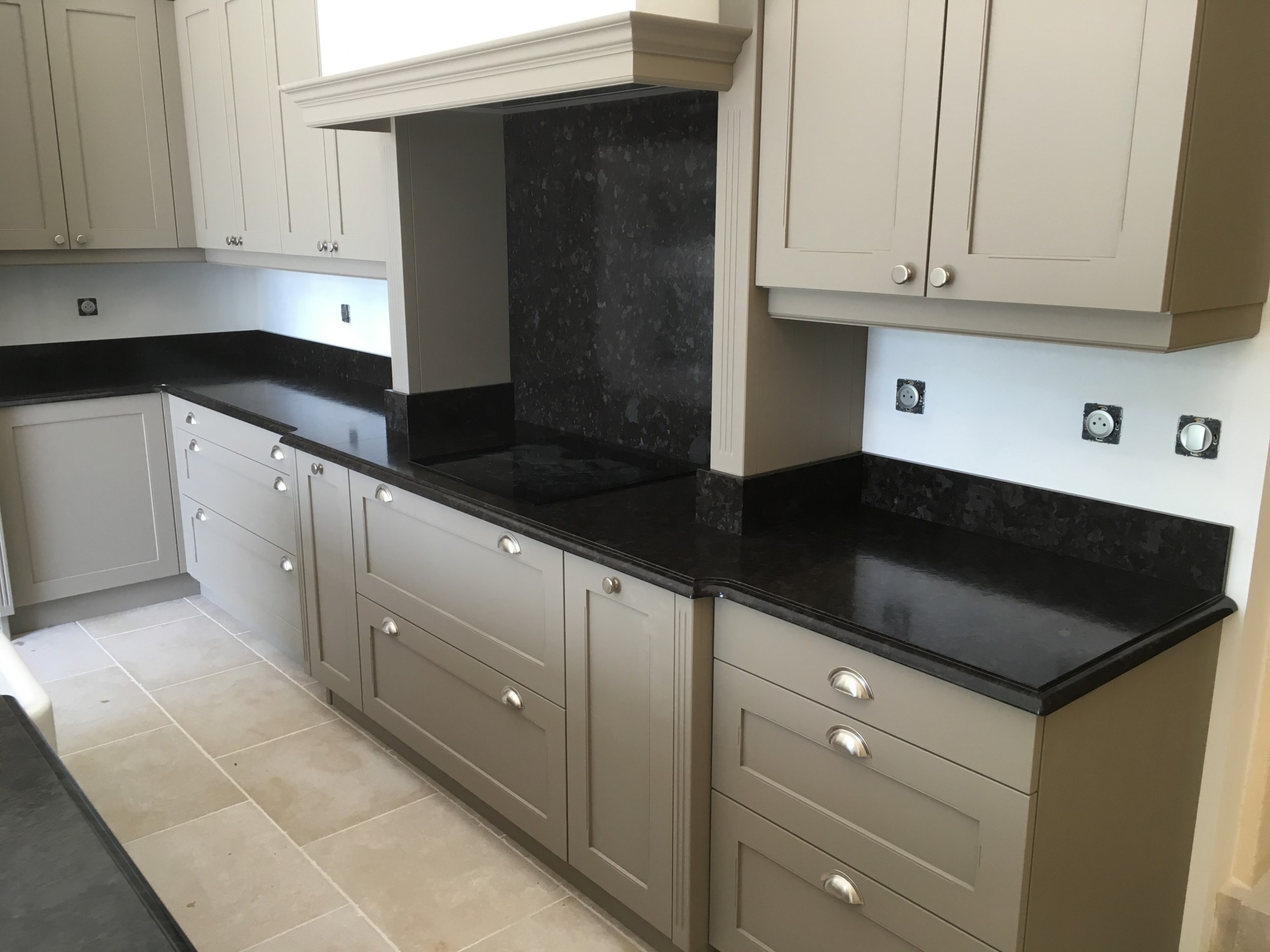 Revêtement en Granit brun antique