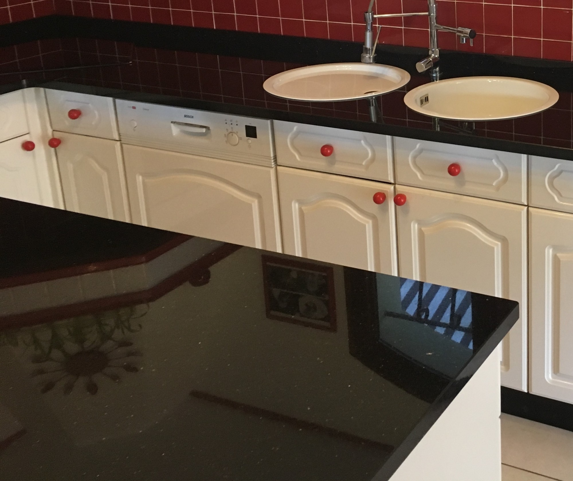 Mettre du granit star Galaxie dans sa cuisine en Gironde