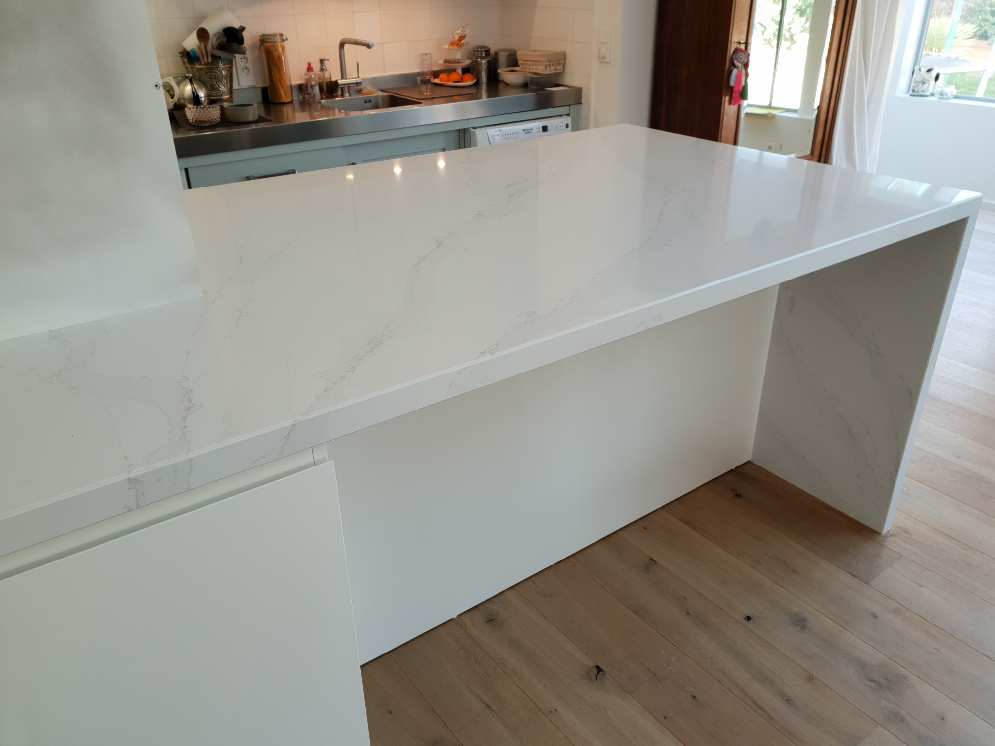 Quartz imitation marbre de carrare près de Bordeaux