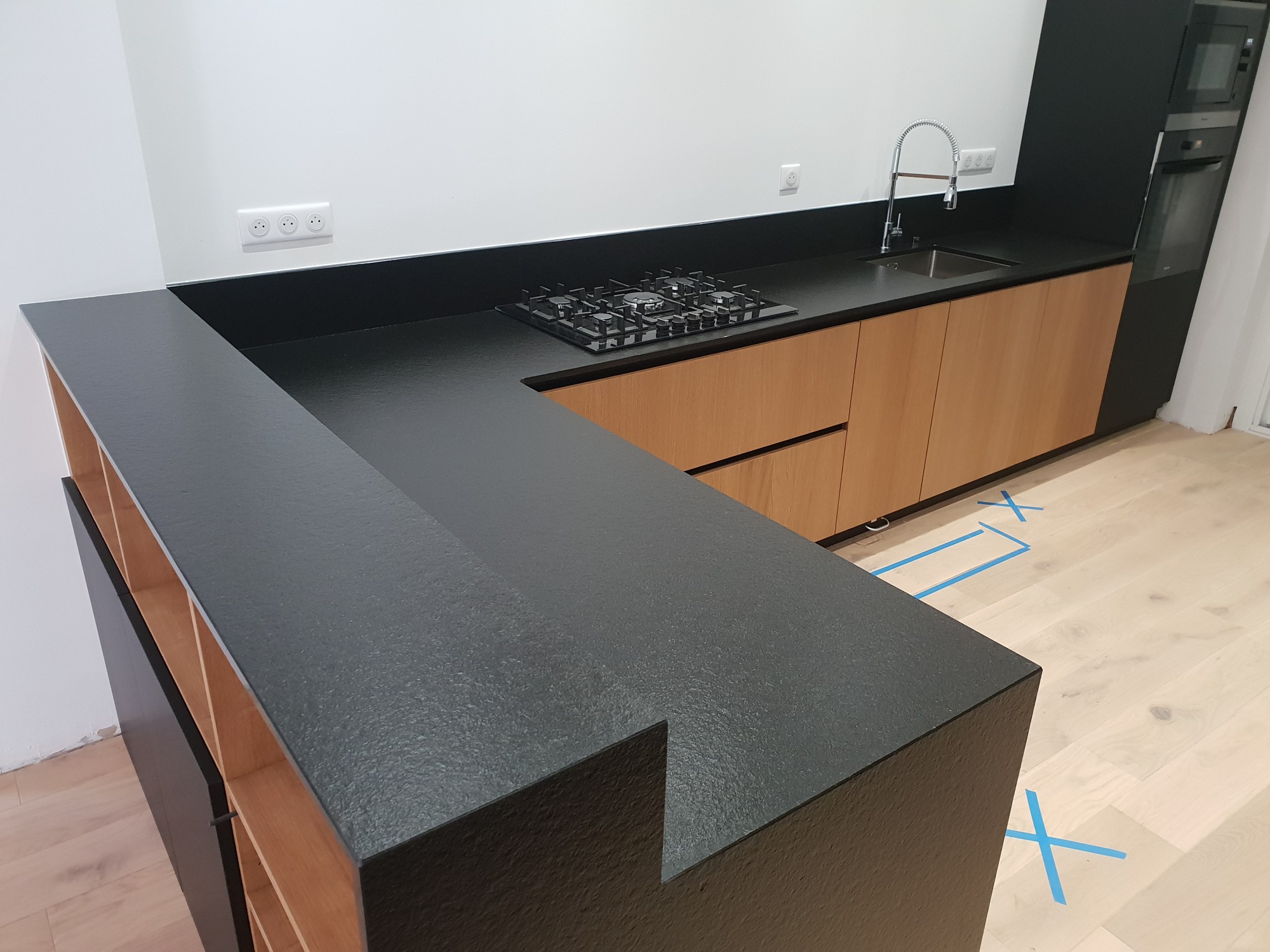 Mettre du granit noir dans sa cuisine en Gironde