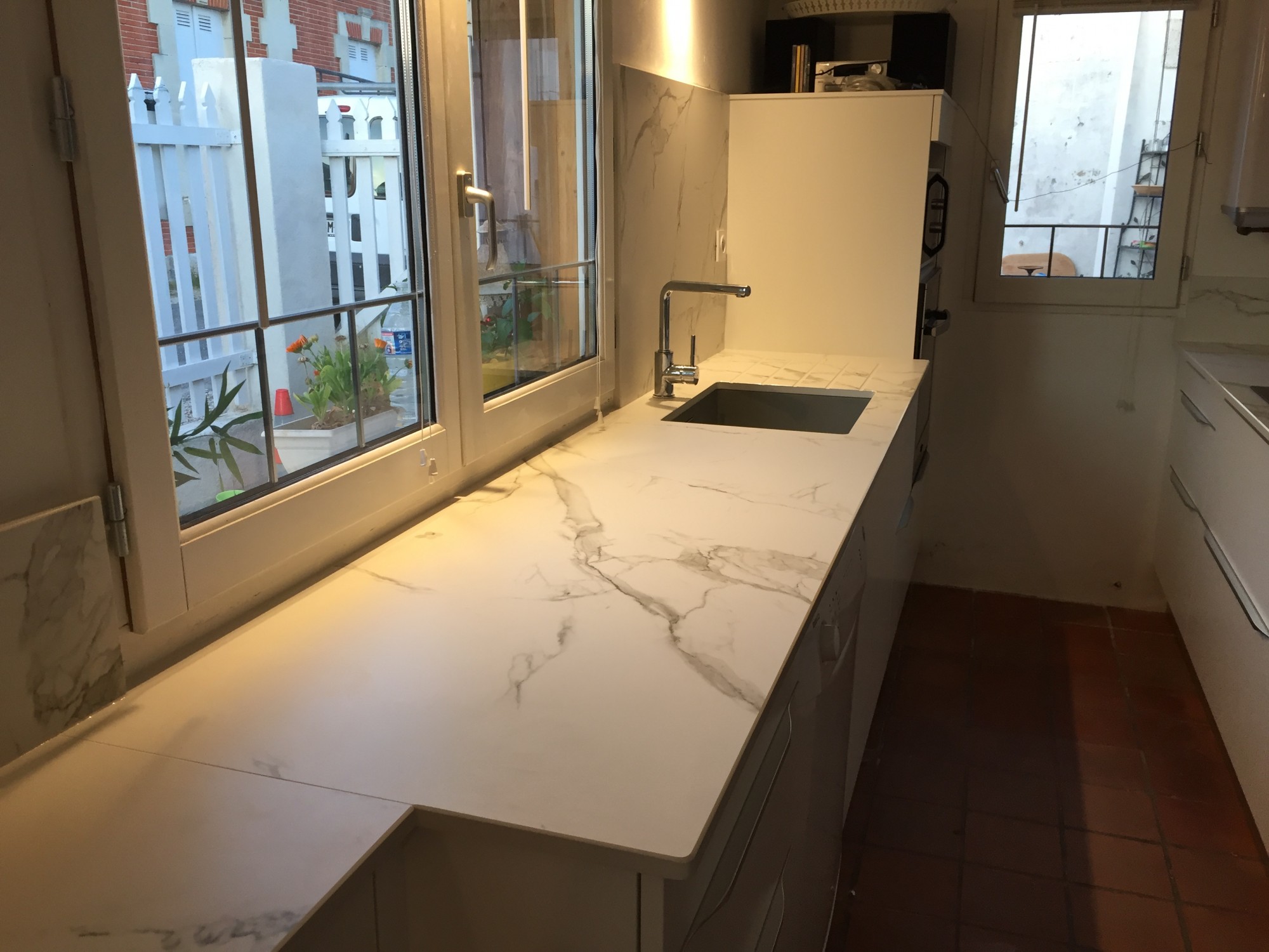 marbrier avec machines de haute technologie près de La Teste de Buch 33260