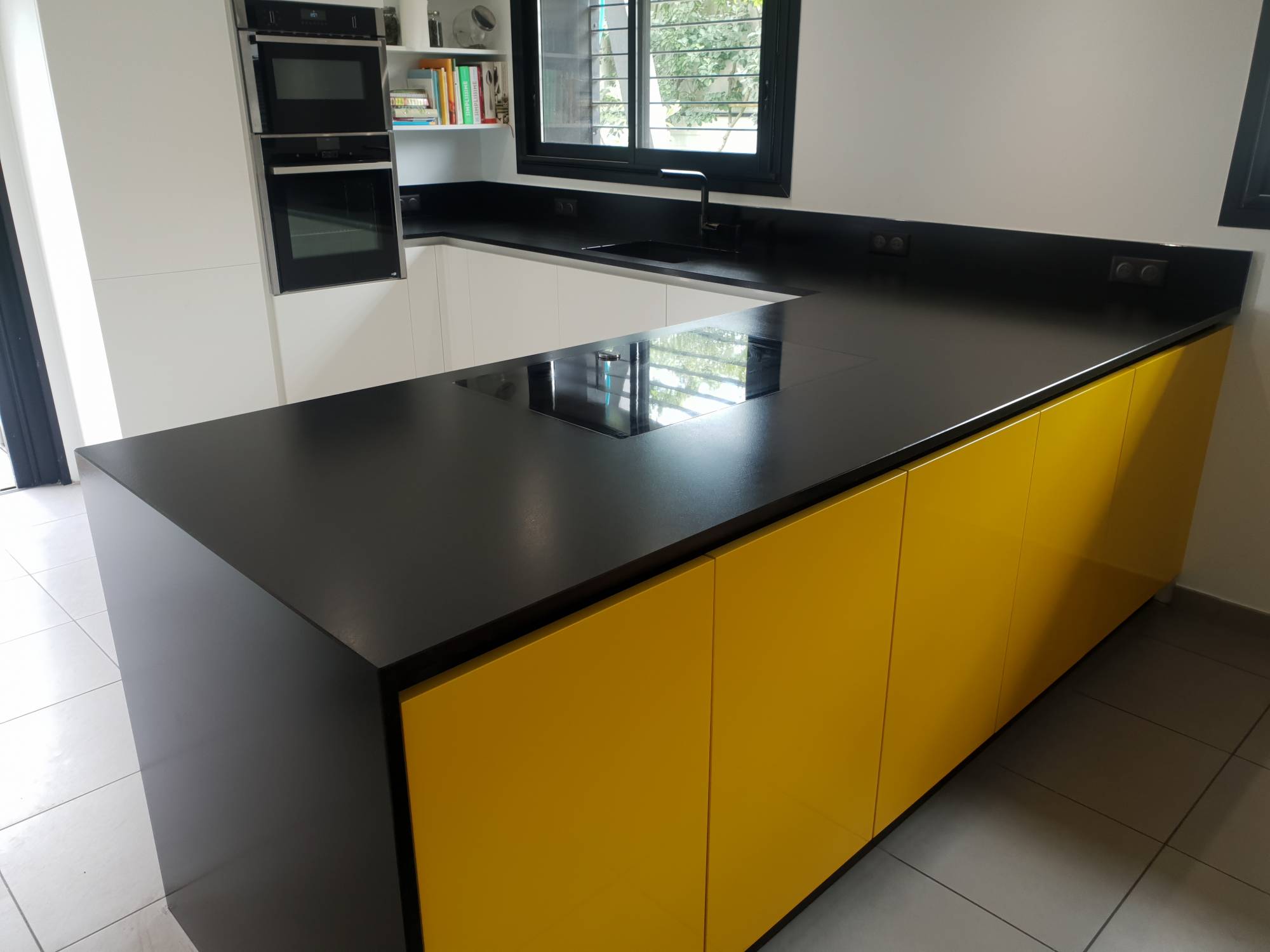 Ou trouver du granit noir zimbabwe prsè de bordeaux pour une cuisine moderne