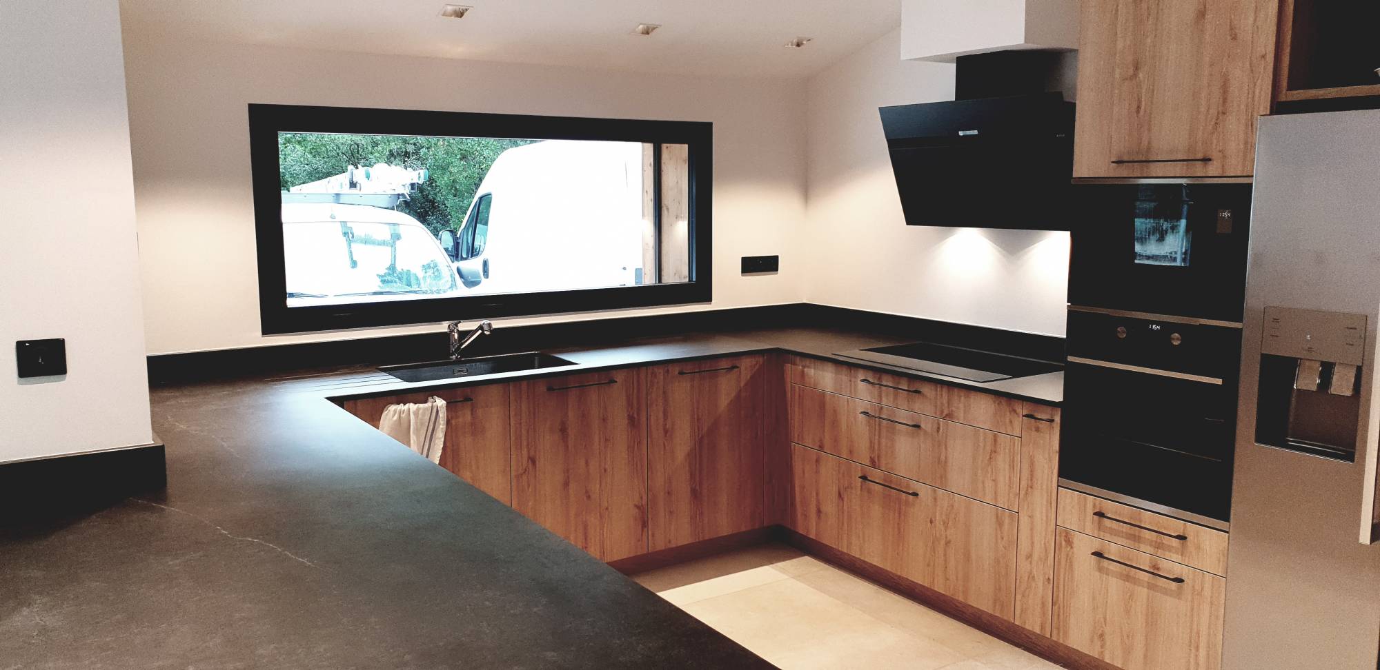 des plans de travail noir sont disponible a Mérignac pour vos cuisines ou salles de bain