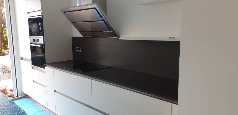 Marier des meubles clairs avec des plans de travail marrons autour de Cestas 33