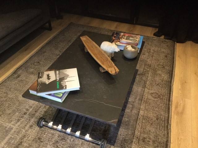 PLAN DE TRAVAIL NOIR AVEC VEINAGE PAS CHER SUR CESTAS