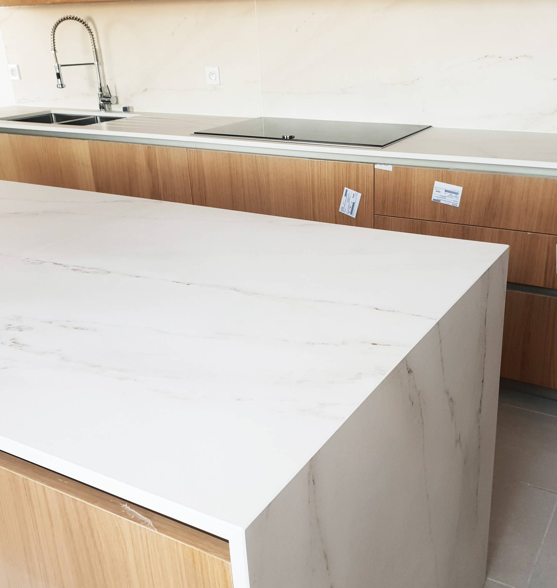 Plan de travail résistant à la chaleur et au gel sur Pessac