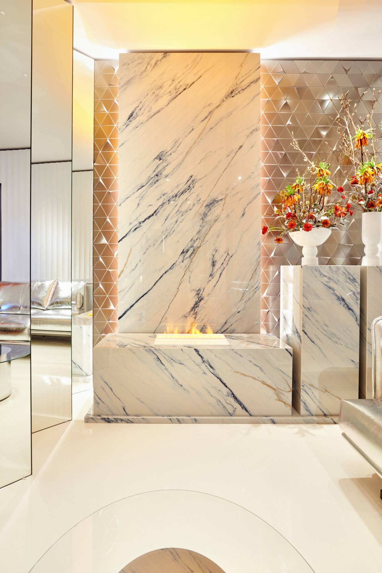 Quel marbrier pose du dekton mural près de Podensac