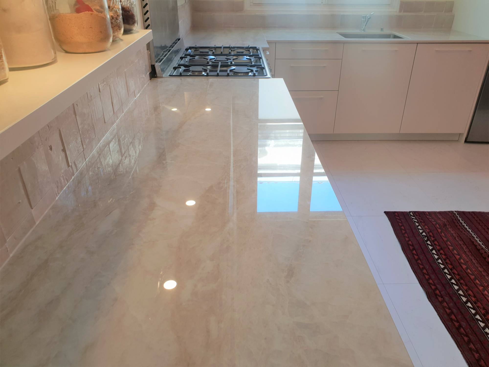 Plan de travail brillant et résistant en Dekton Arga à Biganos