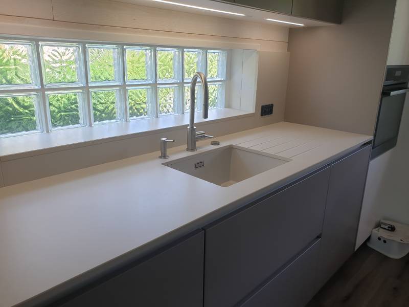 Quel est le prix d'un plan de travail en dekton Aeris pour une maison à Latresnes 33