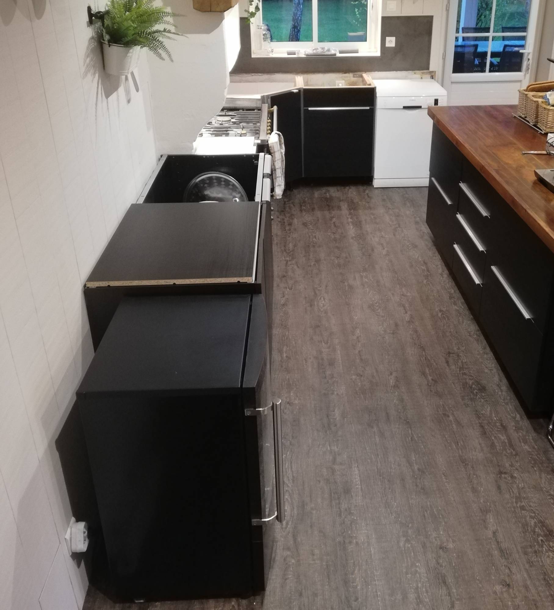 remplacement de plans de travail dans une cuisine pour installation de dekton à Salles